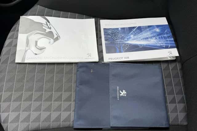 Peugeot 108 (2021) thumbnail 5