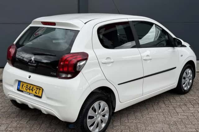Peugeot 108 (2021) thumbnail 2