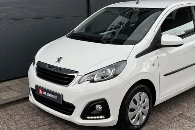 Peugeot 108 (2021) thumbnail 6