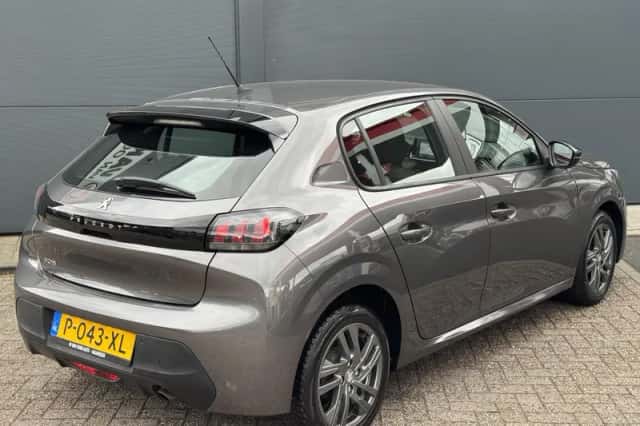 Peugeot 208 (2022) thumbnail 3