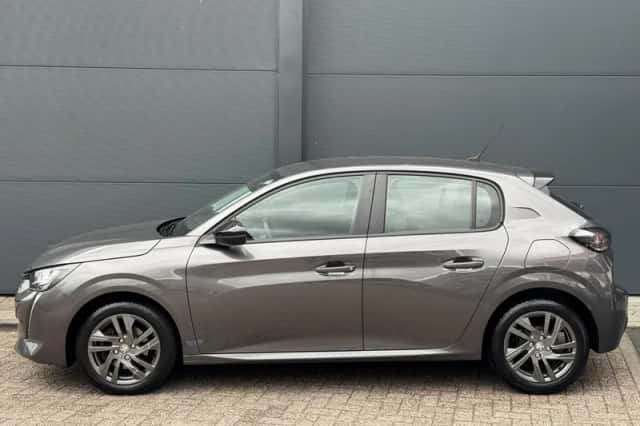 Peugeot 208 (2022) thumbnail 5
