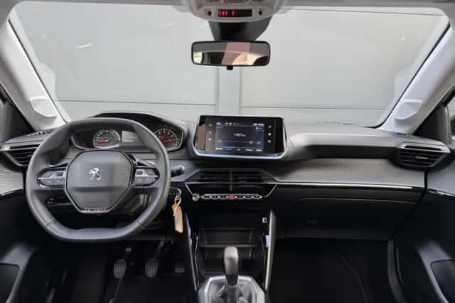 Peugeot 208 (2022) thumbnail 2