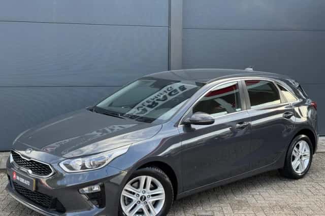 Kia Ceed (2021) thumbnail 1