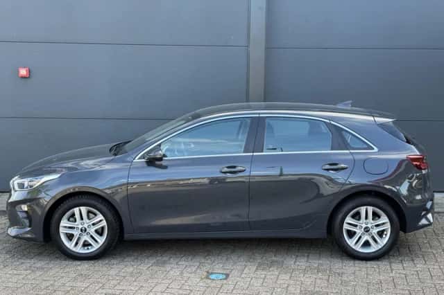 Kia Ceed (2021) thumbnail 6