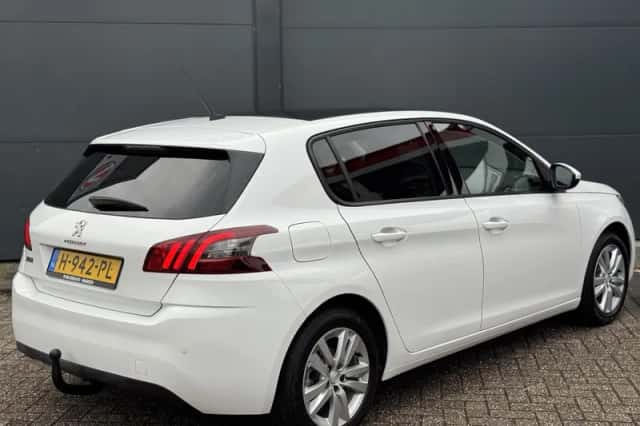 Peugeot 308 (2020) thumbnail 2