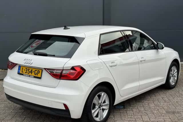 Audi A1 (2021) thumbnail 3