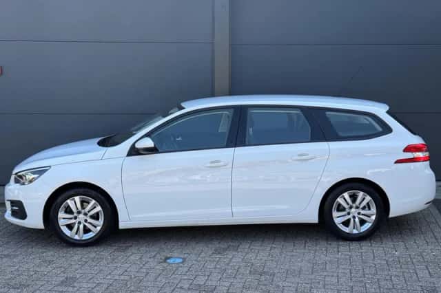 Peugeot 308 (2021) thumbnail 4