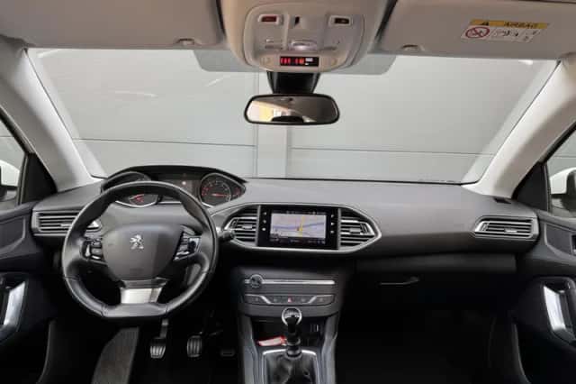 Peugeot 308 (2021) thumbnail 2