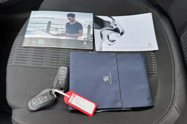 Peugeot 308 (2021) thumbnail 5