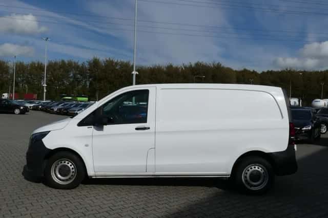 Mercedes-Benz Vito (2019) thumbnail 3