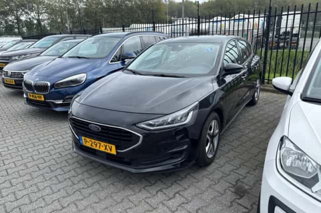 Ford Focus (2022) thumbnail 1