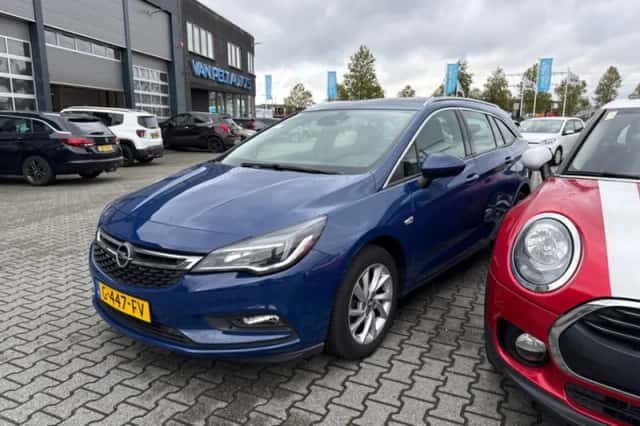 Opel Astra (2019) thumbnail 1