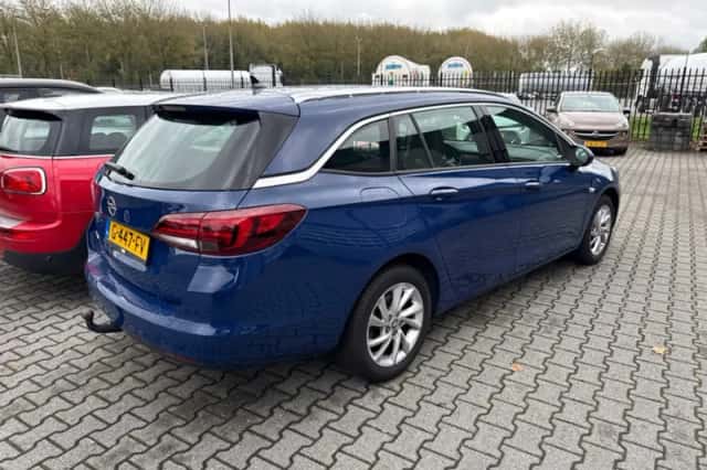 Opel Astra (2019) thumbnail 2