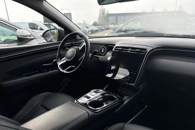 Hyundai Tucson (2022) thumbnail 3