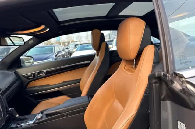 Mercedes-Benz E-Klasse (2009) thumbnail 4