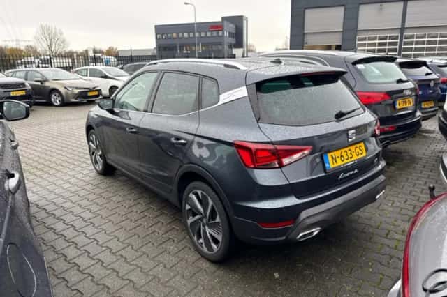 SEAT Arona (2021) thumbnail 2