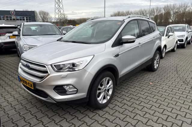 Ford Kuga (2020) thumbnail 1