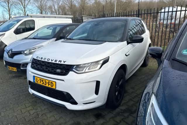 Land Rover Discovery Sport (2021) thumbnail 1