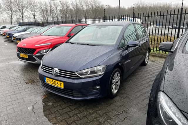 Volkswagen Golf Sportsvan (2016) thumbnail 1