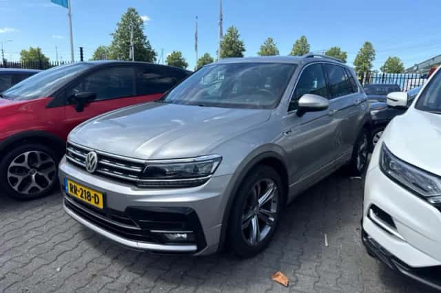 Volkswagen Tiguan (2018) thumbnail 1