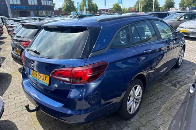 Opel Astra (2021) thumbnail 2