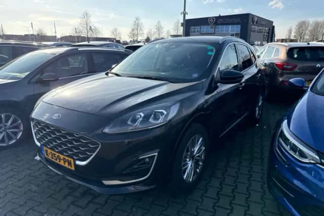 Ford Kuga (2021) thumbnail 1