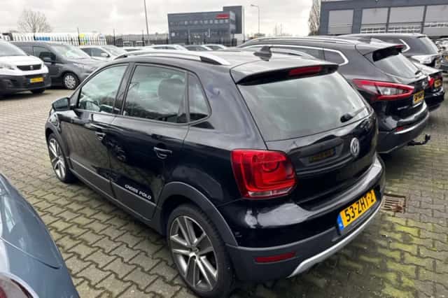 Volkswagen Polo (2012) thumbnail 2