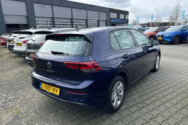 Volkswagen Golf (2020) thumbnail 2
