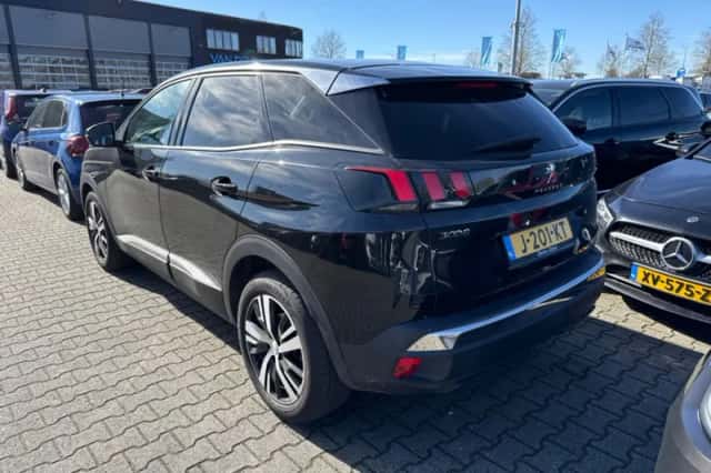 Peugeot 3008 (2019) thumbnail 2
