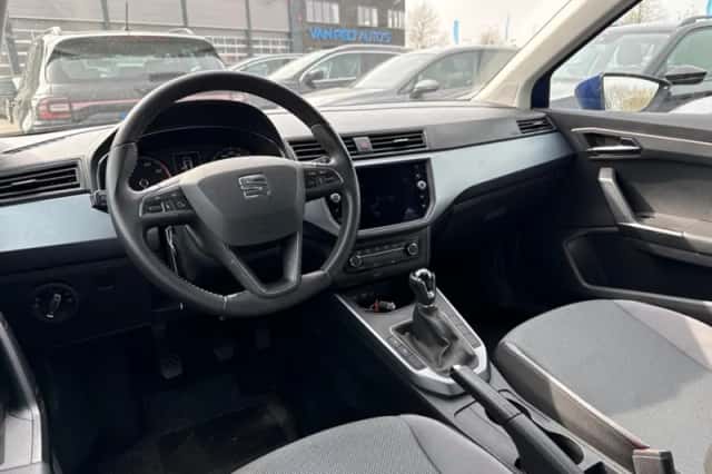 SEAT Arona (2019) thumbnail 3