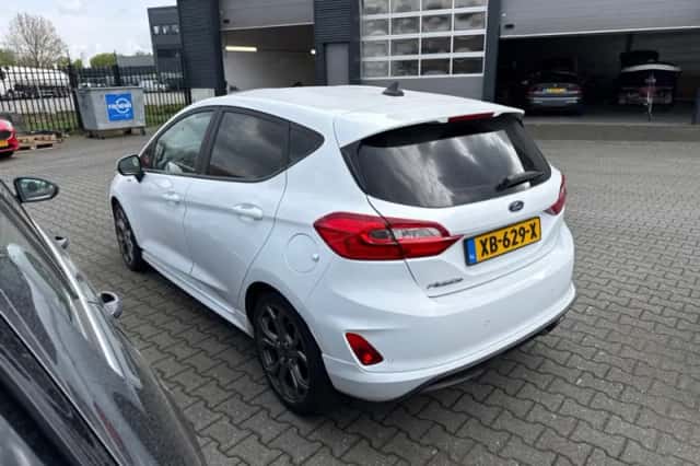 Ford Fiesta (2018) thumbnail 2