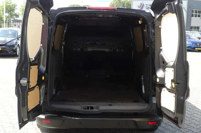 Ford Transit (2021) thumbnail 4