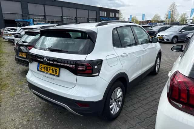 Volkswagen T-Cross (2023) thumbnail 2