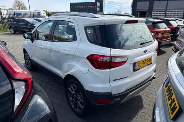 Ford EcoSport (2017) thumbnail 2