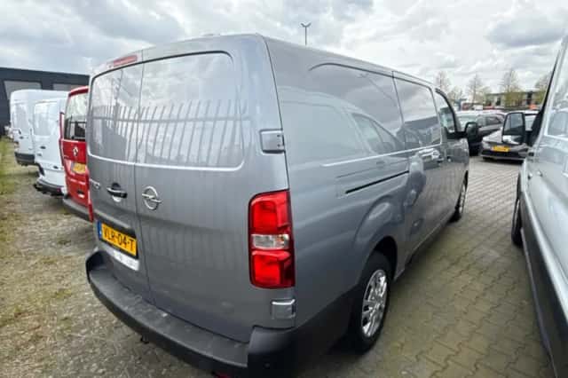 Opel Vivaro (2021) thumbnail 2