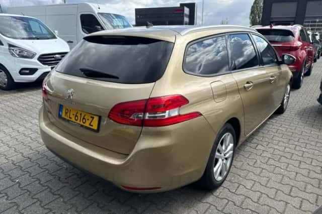 Peugeot 308 (2018) thumbnail 2