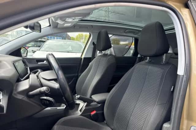 Peugeot 308 (2018) thumbnail 4