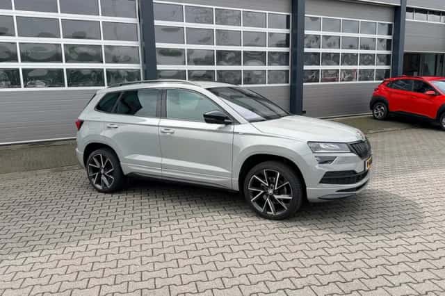 Škoda Karoq (2022) thumbnail 4