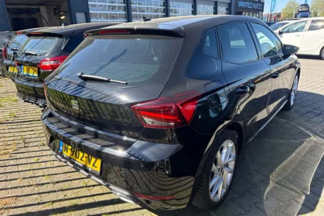 SEAT Ibiza (2022) thumbnail 2