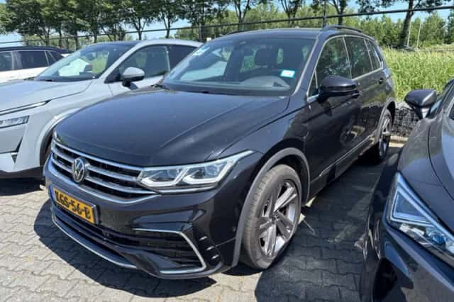 Volkswagen Tiguan (2022) thumbnail 1