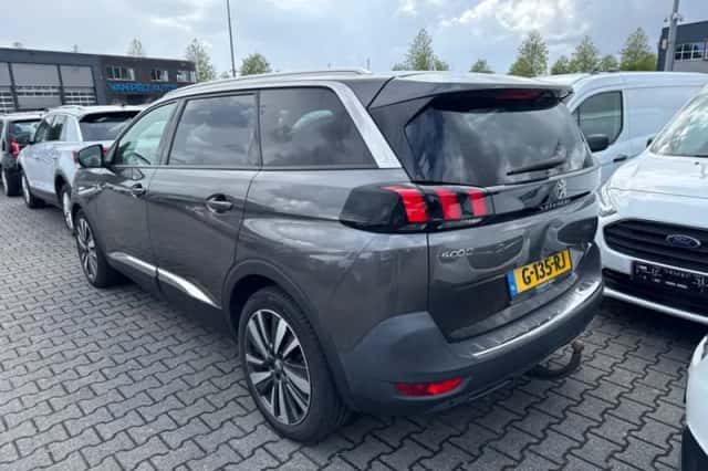 Peugeot 5008 (2019) thumbnail 2