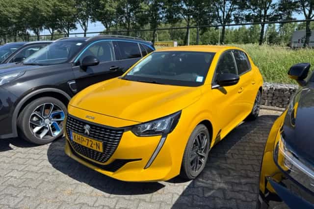 Peugeot 208 (2023) thumbnail 1