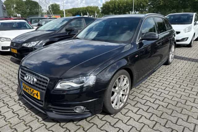 Audi A4 (2012) thumbnail 1