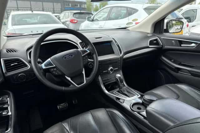 Ford Edge (2018) thumbnail 3