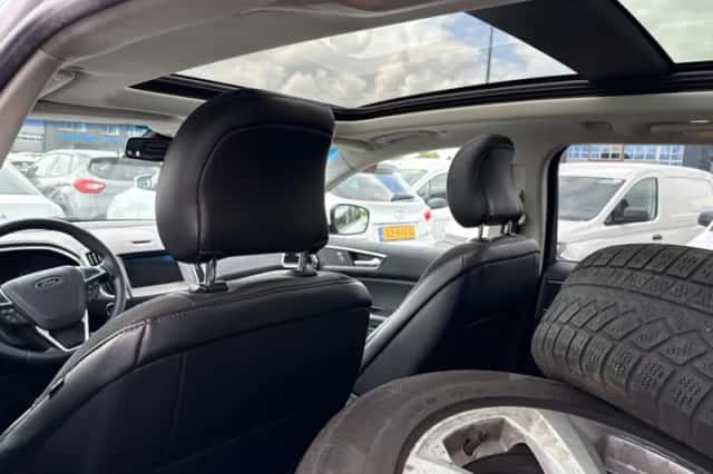 Ford Edge (2018) thumbnail 4