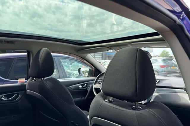 Nissan Qashqai (2017) thumbnail 4