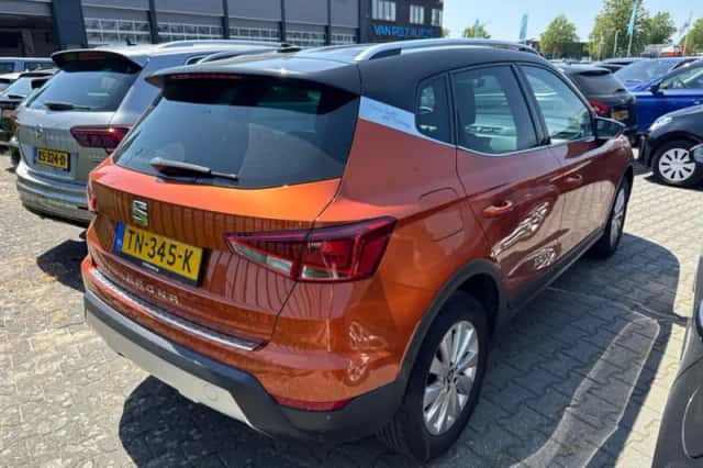 SEAT Arona (2018) thumbnail 2