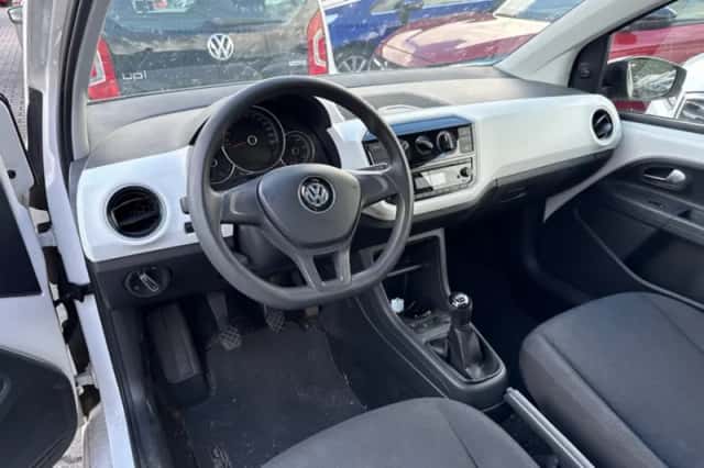 Volkswagen Up! (2017) thumbnail 3