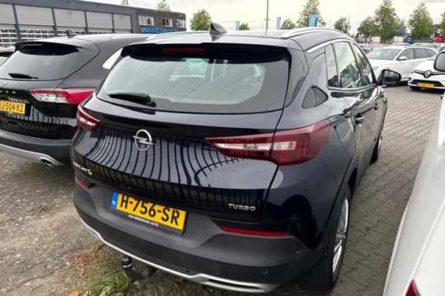 Opel Grandland X (2020) thumbnail 2