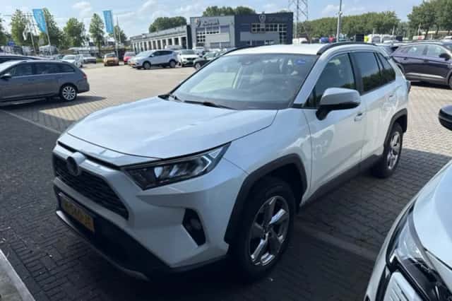 Toyota RAV4 (2020) thumbnail 1